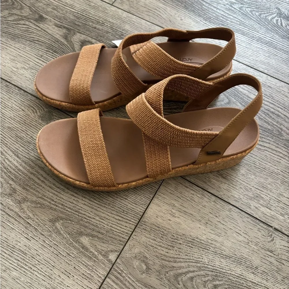 Skechers Tan Strappy Sandals